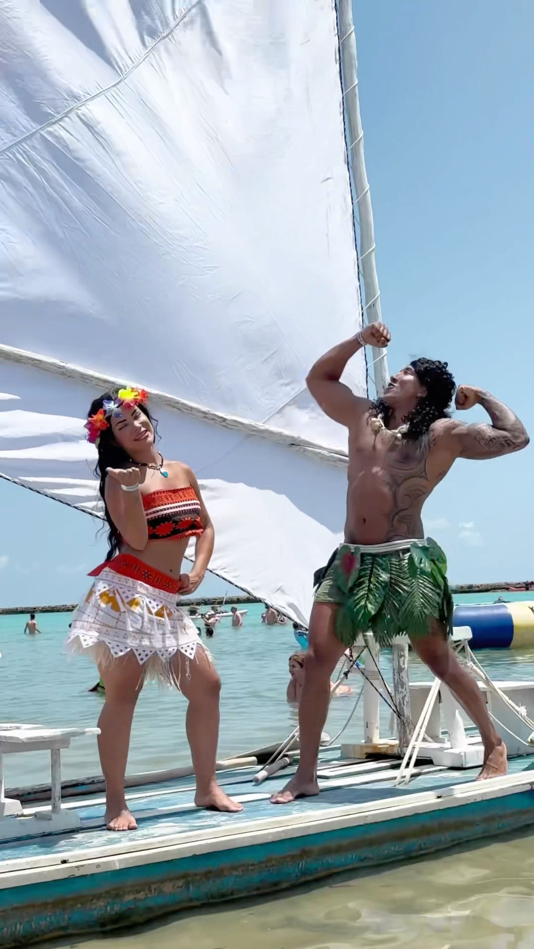Agora sim estamos completos.@mayca.brasil #transition #moana #maui #fantasy #short